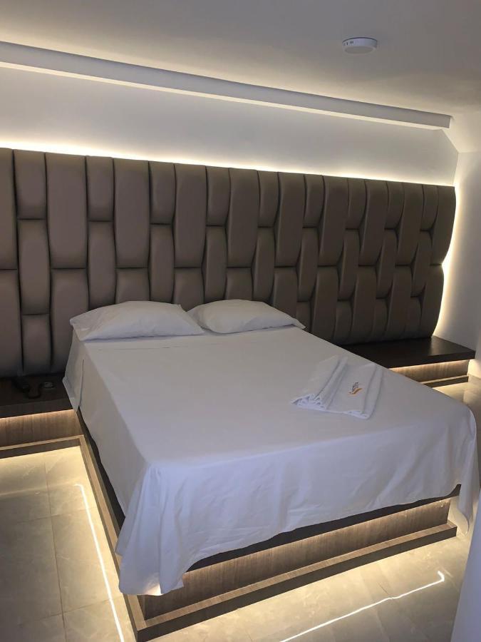 Ayenda Apartahotel Noche De Luna กาลี ภายนอก รูปภาพ